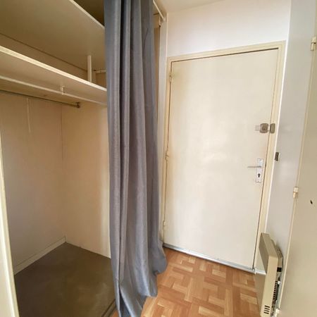 Location Appartement 1 pièce 28m² - Photo 4