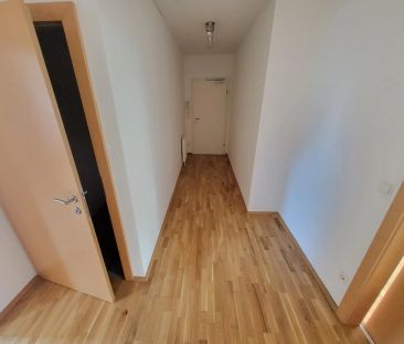 Zentrum - Balkon- Traum Ausblick - großzügige 2-Zimmer-Wohnung - 78... - Photo 4