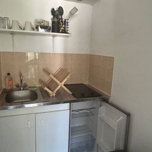 Appartement meublé Quimper 1 pièce 17.80 m2 - Photo 2