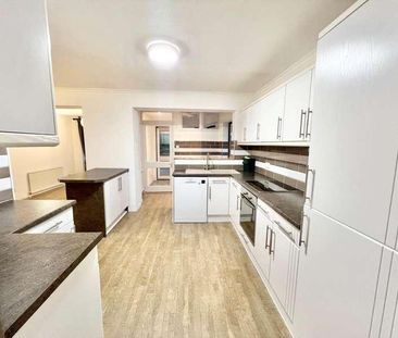 Newlands Close, Brentwood, CM13 - Photo 6