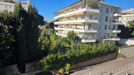 Location Appartement 2 pièces 30m² CANNES 06400 - Photo 5