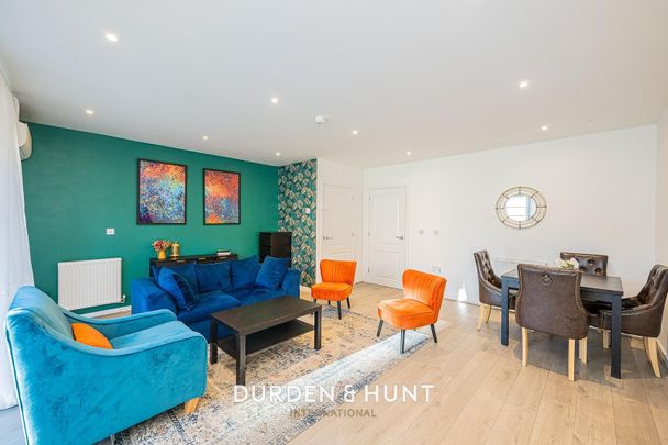 Whittle Drive, Hornchurch - Photo 1