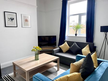 Cirencester Street - Photo 2