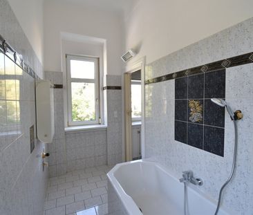 Klosterneuburg | Wunderschöne & Helle 3 - Zimmer Altbauwohnung | Lo... - Photo 3