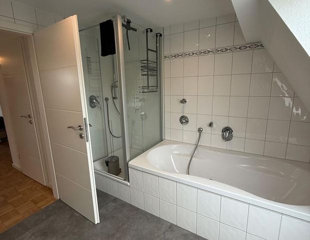 Charmanter Altbau-Traum im Herzen des Kreuzviertels – 3,5 Zimmer - Photo 1