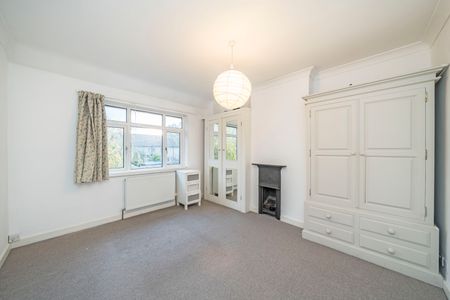 Kenya Road, Charlton, SE7, London - Photo 3