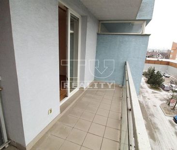 PONÚKAME NA PRENÁJOM 2-IZBOVÝ BYT PRIAMO V CENTRE LM - 60,4m2 - Fotografia 3