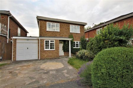 4 bedroom detached house to rent - Photo 4