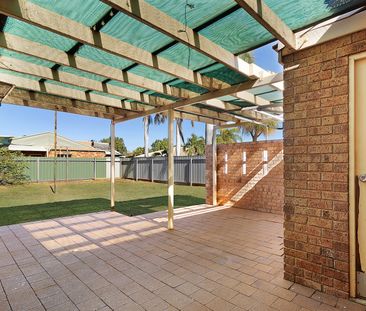 Discover Your Next Home at 10 Middleton Way - Roomy 4x2 - Photo 3