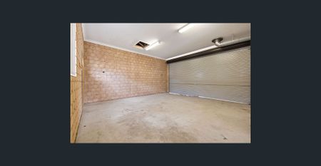 Furnished 3 bed duplex - 12 month lease - Photo 5