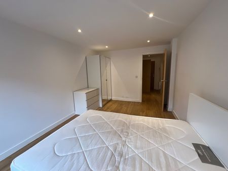 1 Bed Flat, Advent Way, M4 - Photo 4