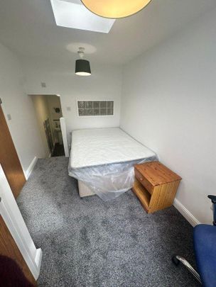 6 bedroom house share to rent - Photo 1