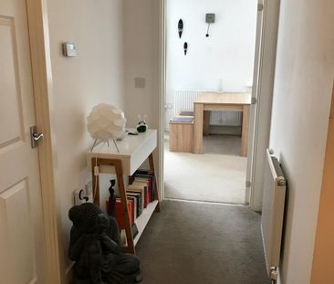2 Bed Flat, Wicket Drive, B16 - Photo 2
