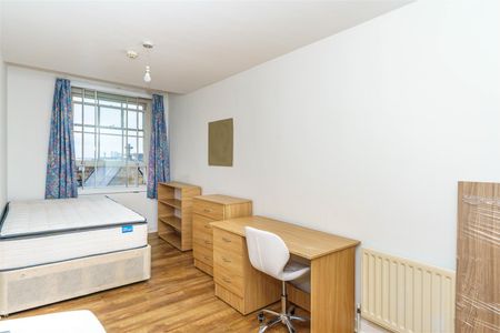 6 bed apartment to rent in Clayton Street West, Newcastle Upon Tyne, NE1 - Photo 3