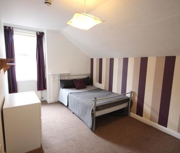 6 bedroom terraced house to rent - Photo 3