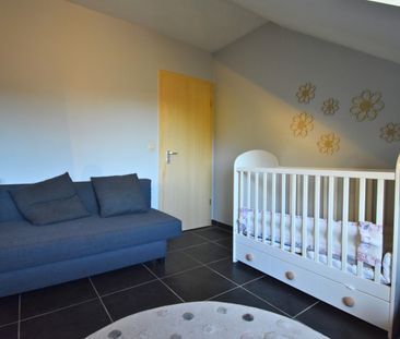 Ruim duplex appartement met 2 slaapkamers, staanplaats en kelder te... - foto 3