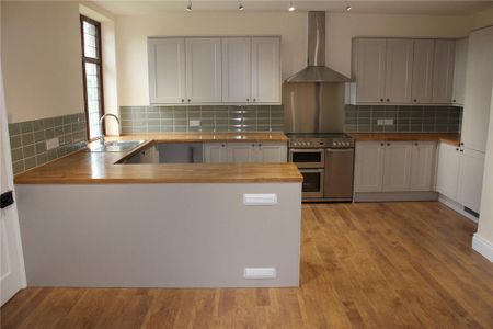 4 bedroom bungalow to rent - Photo 5