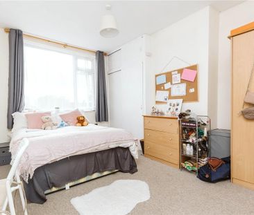 3 bedroom end of terrace house to rent - Photo 5