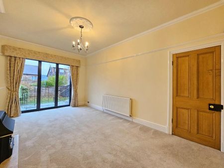 4 bedroom semi-detached house to rent - Photo 2