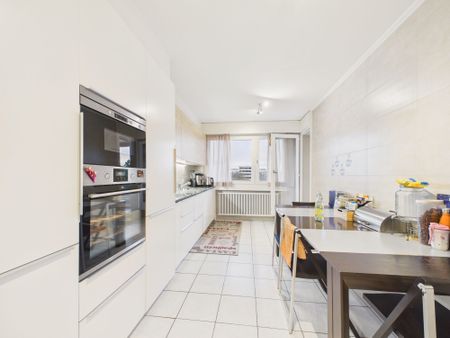 Appartement meublé de 5.5 pièces 165 m² Résidence de standing privée et arborée Proche Nations et Organisations Genève - Photo 5