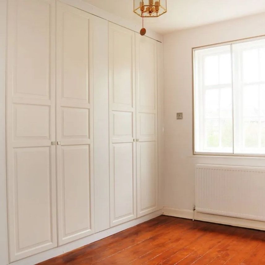 2 Bed Maisonette, Addison Way, NW11 - Photo 1