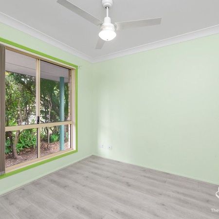 Newly renovated Â CONVENIENT VILLA LIFESTYLE! - Photo 4