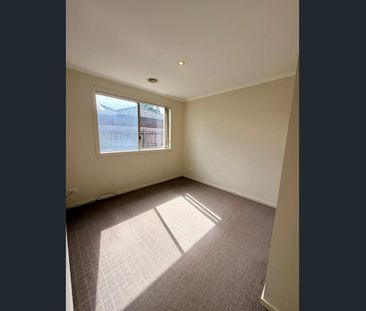 Stunning Family Home in Longwarry! - Photo 3