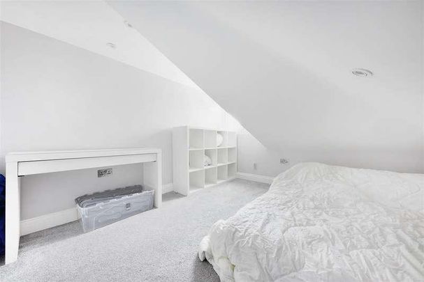 Stoke Newington Common, London, N16 - Photo 1