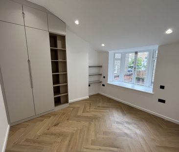 3 Bed Detached House, Bedford Gardens, W8 - Photo 2