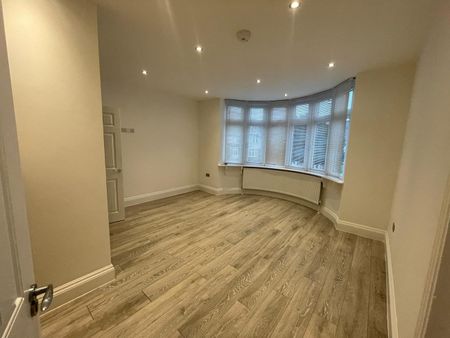 7 Bed End Terrace, Coniston Road, BR1 - Photo 2