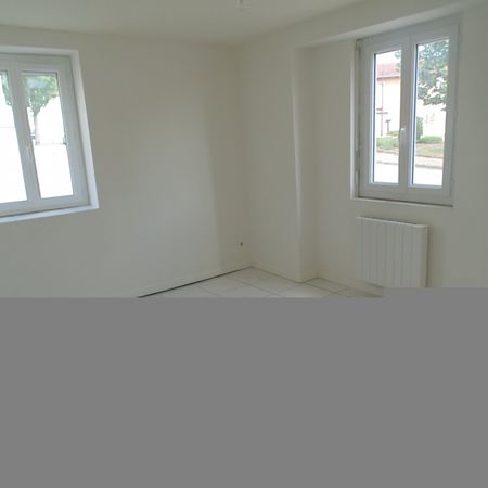 Location Appartement 3 pièces 50m² ST PAUL DE VARAX 01240 - Photo 4