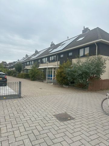 Te huur: Huis Mahlerstraat in Capelle aan den IJssel - Photo 3