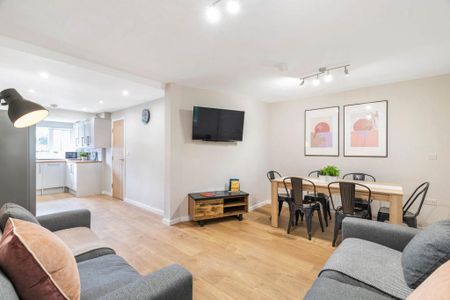 6 bedroom house to rent - Photo 3