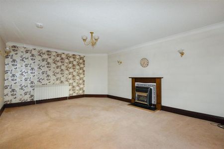 3 bedroom detached house to rent - Photo 2