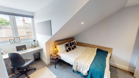 Flat 11, Commercial Point, NG9 2NG, NOTTINGHAM - Photo 3