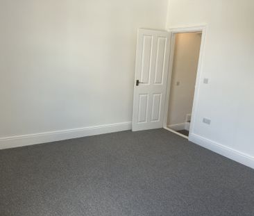 Chapel Street - Photo 4