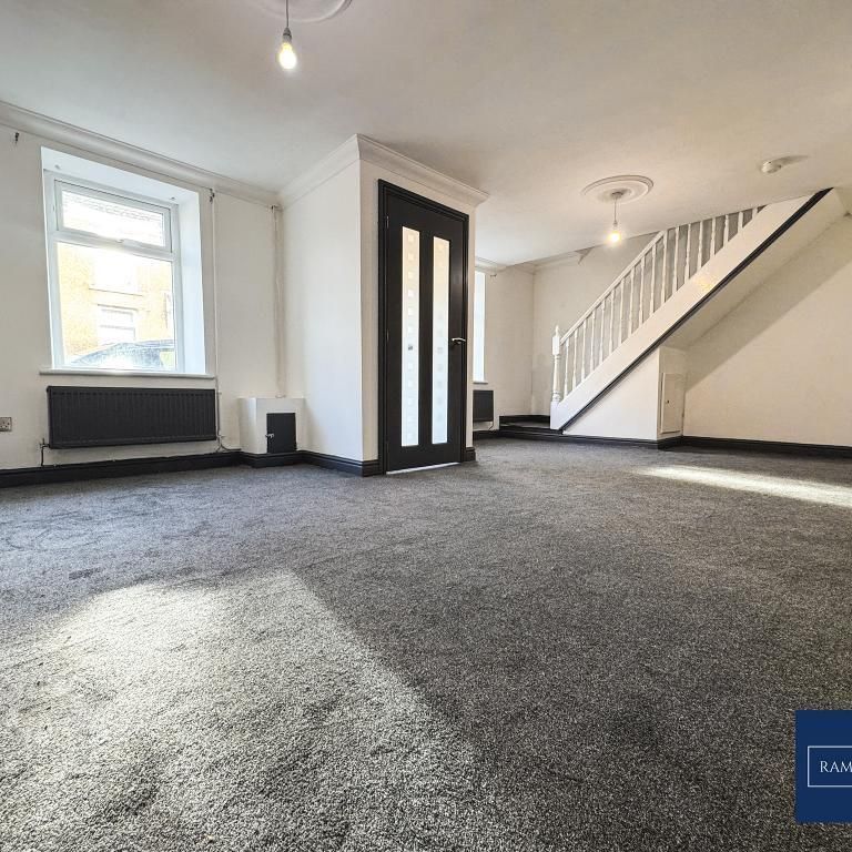 2 bedroom terraced house to rent - Photo 1