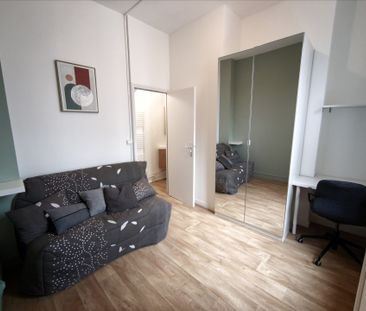 Location Appartement 1 pièce 11m² - Photo 4