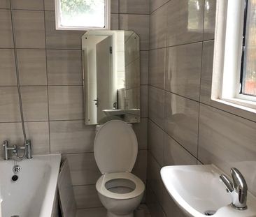 Room in a Shared House, Higham Road, N17 - Photo 5