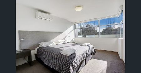 Two bedroom apartment in the heart of Box Hill ( Gas Bill included) - Photo 4