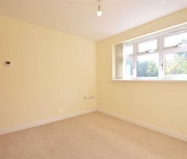Binfield Road, Bracknell, Berkshire, RG42 - Photo 1