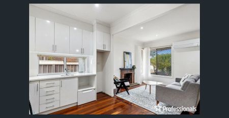 Neat as a pin! - Photo 3