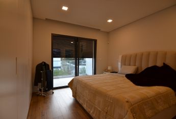 Moradia isolada T4+1 para arrendamento no Alto da Barra em Oeiras