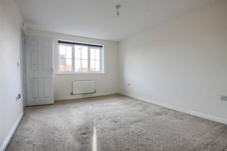 5 bedroom detached house to rent - Photo 3