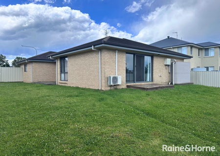 Modern Family Home in a Peaceful Location - Photo 2