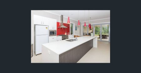 Spacious double storey home - Photo 2