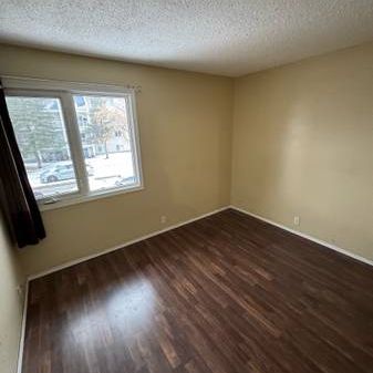 Townhome for rent $1650. 3 Bedroom/ 1.5 bathroom - Photo 1