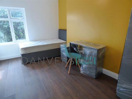 5 bedroom detached house to rent - Photo 3