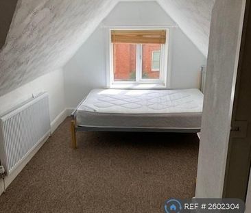 1 bedroom in a house share to rent - Photo 4