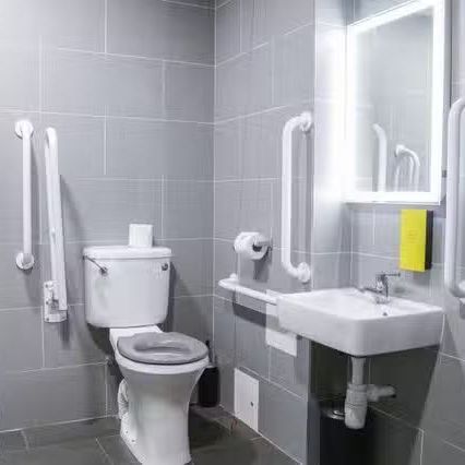 Serviced studio apartment for rent in The Liberties, Dublin - Photo 1